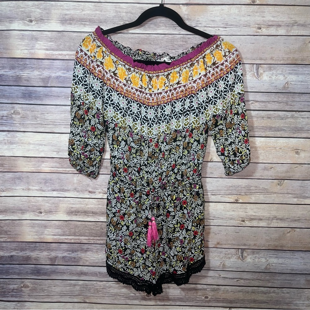 ⭐️ Women's Chelsea and Violet Shorts Romper Off Shoulder Size XS D1